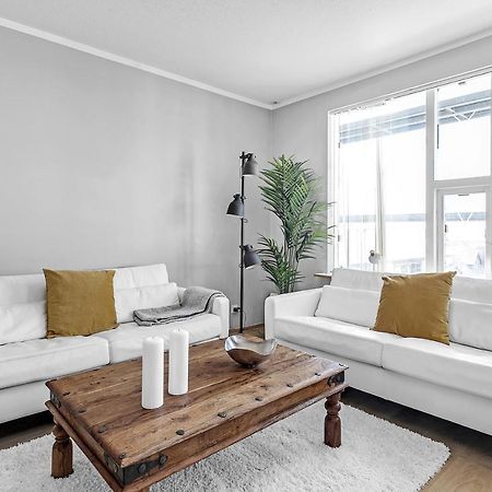 Charming, 2 Bedroom Seaside Apartment Reykjavík Esterno foto