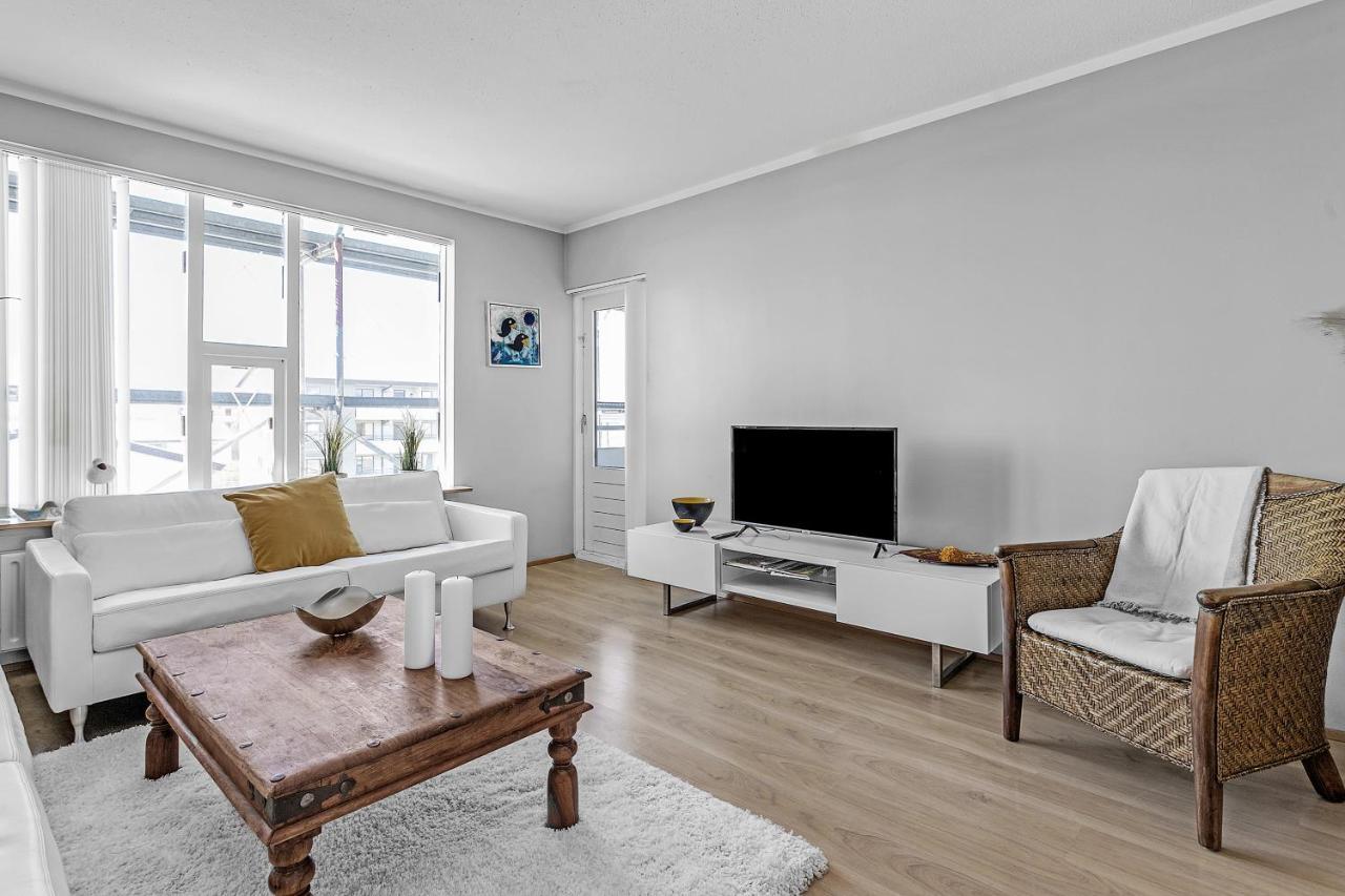 Charming, 2 Bedroom Seaside Apartment Reykjavík Esterno foto