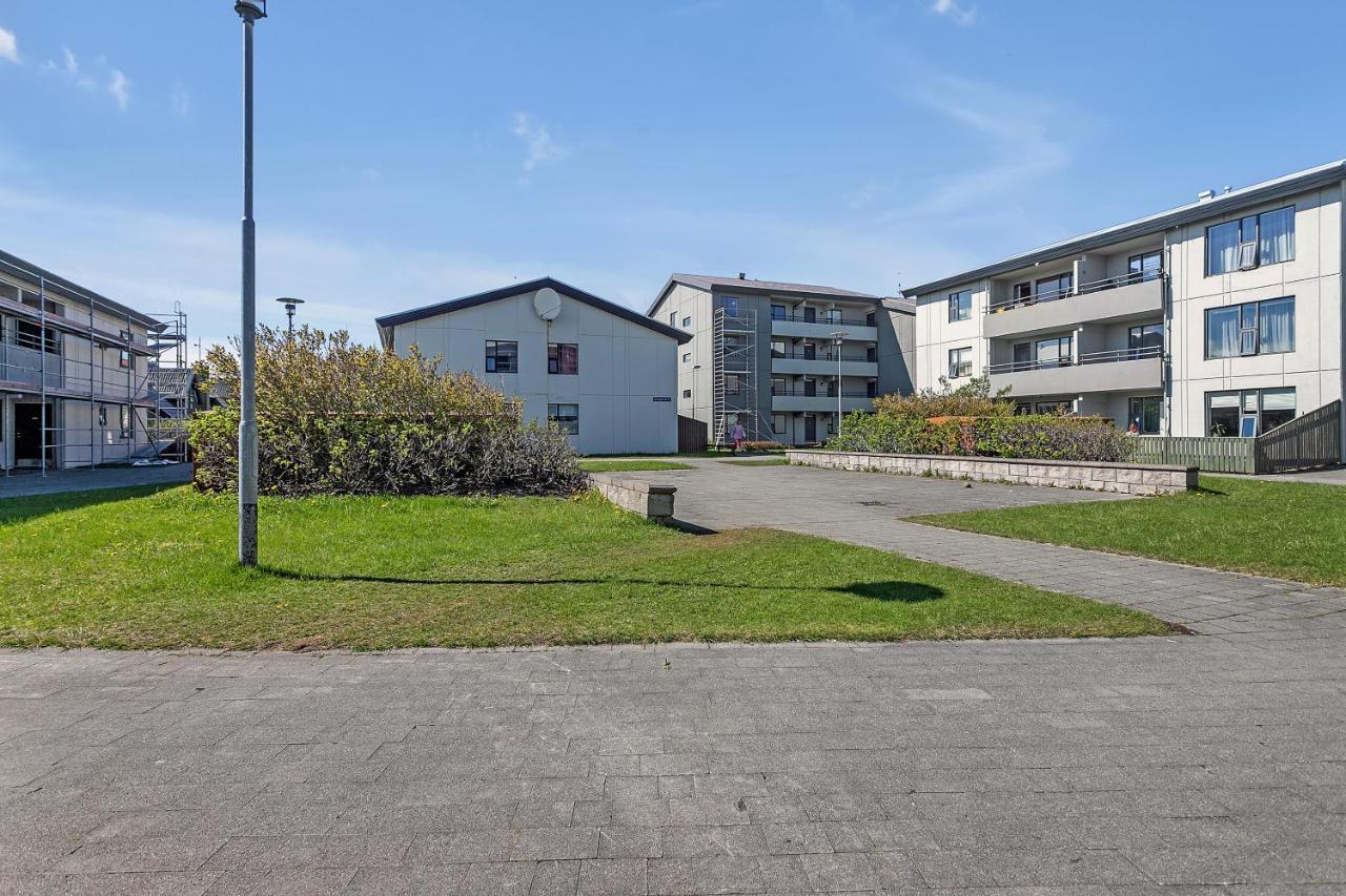 Charming, 2 Bedroom Seaside Apartment Reykjavík Esterno foto